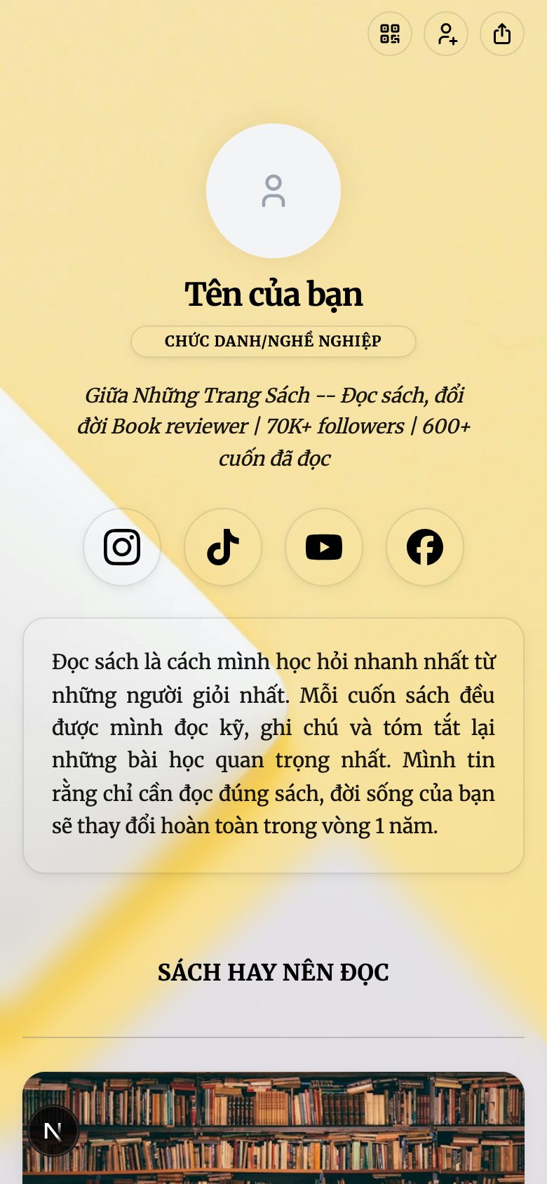 Giữa Những Trang Sách